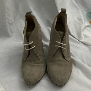 WOMAN BY COMMON PROJECTS - Suede Booties EUC